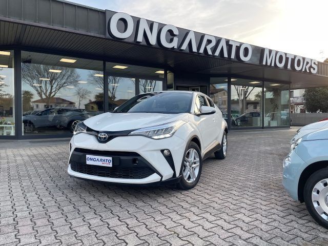 Toyota TOYOTA C-HR 1.8 Hybrid E-CVT Business