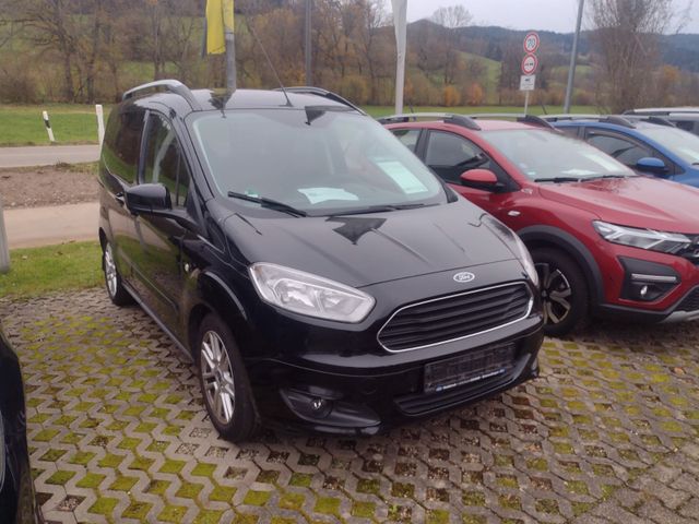 Ford Tourneo Courier Titanium