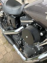 Harley-Davidson Street Bob mit vielen Extras - HARLEY-DAVIDSON STREET BOB