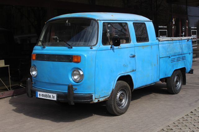 Volkswagen T2 Doka Pritsche / BARN FIND / MATCHING NR / EU