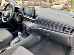 Fahrzeugabbildung Hyundai i20 1.0 KLIMA ALLWETTER ALU SHZ CARPLAY GRA