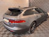 Jaguar XF 30d*SPORTBRAKE S*BLACK PACK-MERIDIAN-R.KAM - Jaguar XF: Black Pack