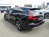 Volvo V60 CrossCountry B4 AWD Plus/AHK/Kamera/Lenkrhz. - schwarze Volvo V60 Cross Country