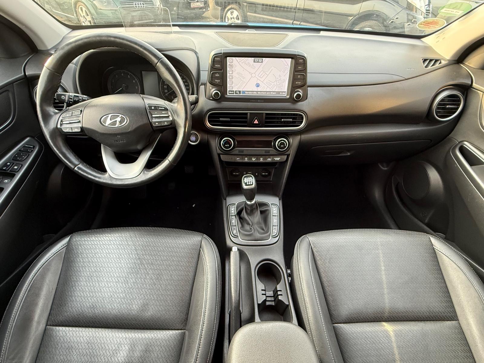 Hyundai Kona Premium 2WD
