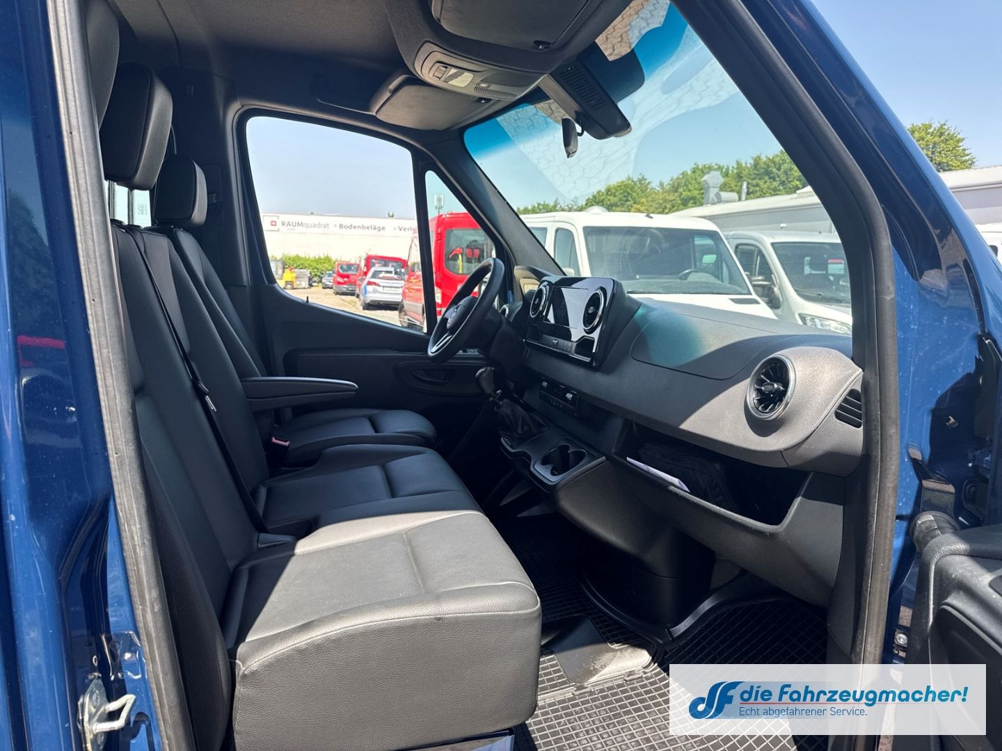 Fahrzeugabbildung Mercedes-Benz Sprinter Pritsche DoKa 316 CDi L3 AHK 3,5t Kamer