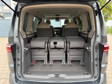 Volkswagen T7 Multivan 2.0TDI DSG Edition CarPlay RFK SHZ