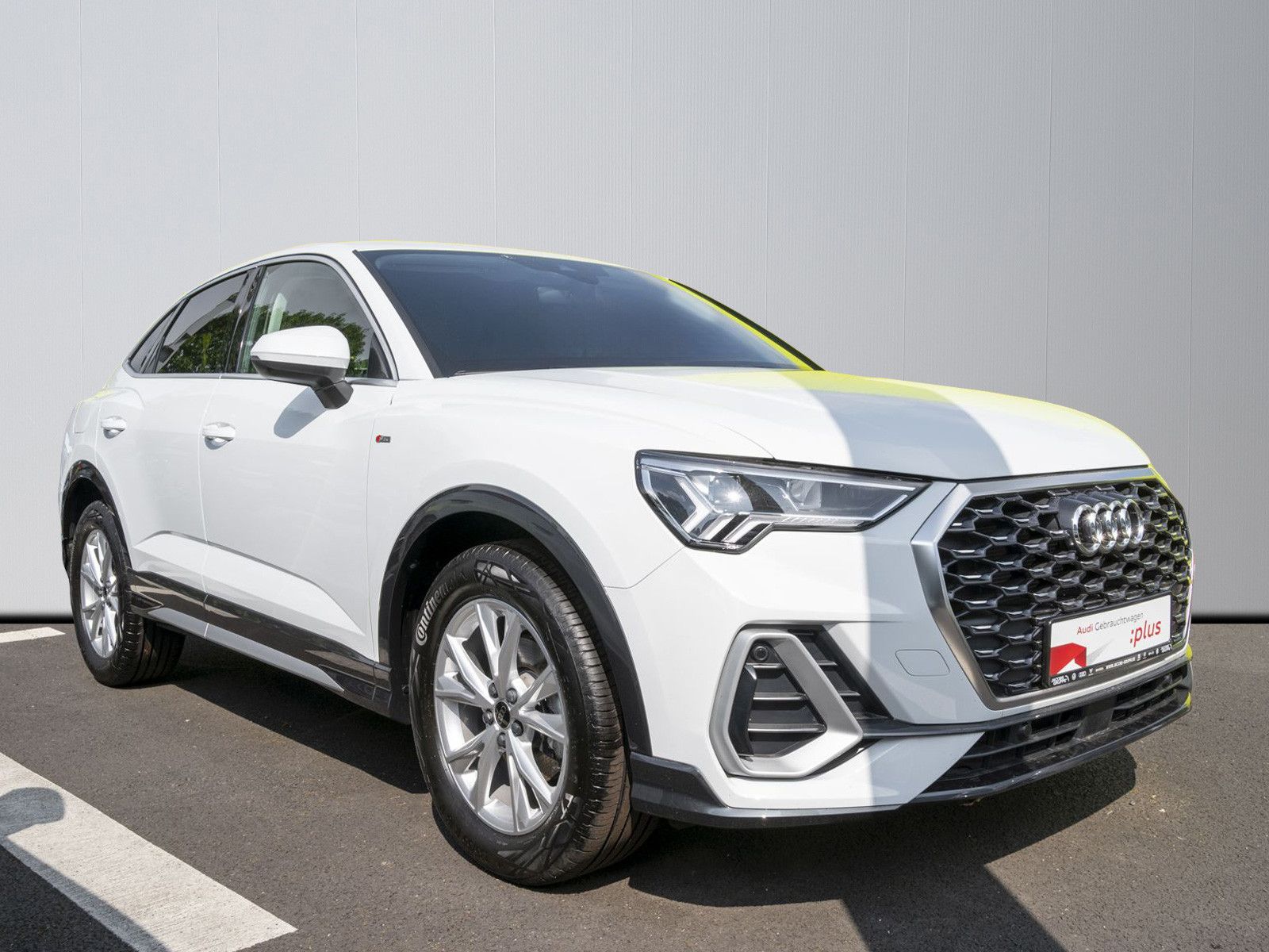 Audi Q3 Sportback 35 TFSI S line AHK LED Navi Plus Si foto 2