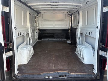 Renault Trafic - 12