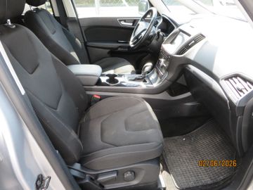Ford S-Max - 11