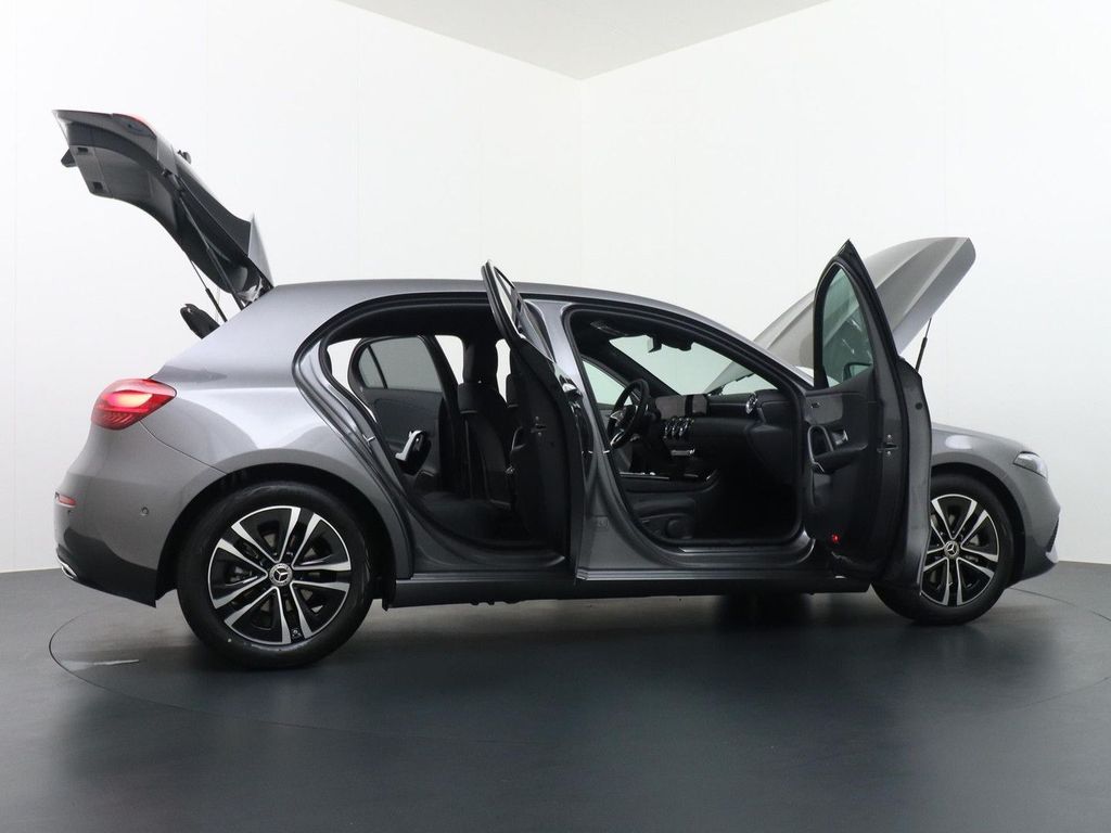 Mercedes-Benz A 180 Star Edition Luxury Line | Tempomat | Acht