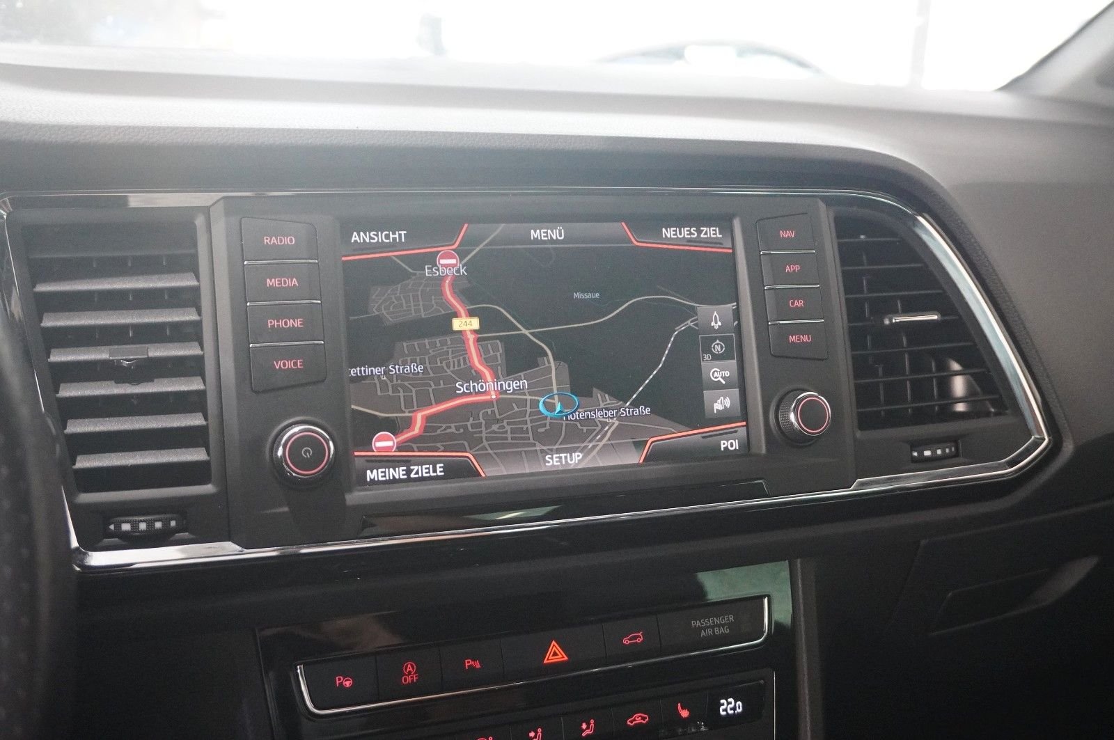 Fahrzeugabbildung SEAT Ateca .1.5 TSI FR SPORT DSG NAVI/LED/KAMERA/AHK