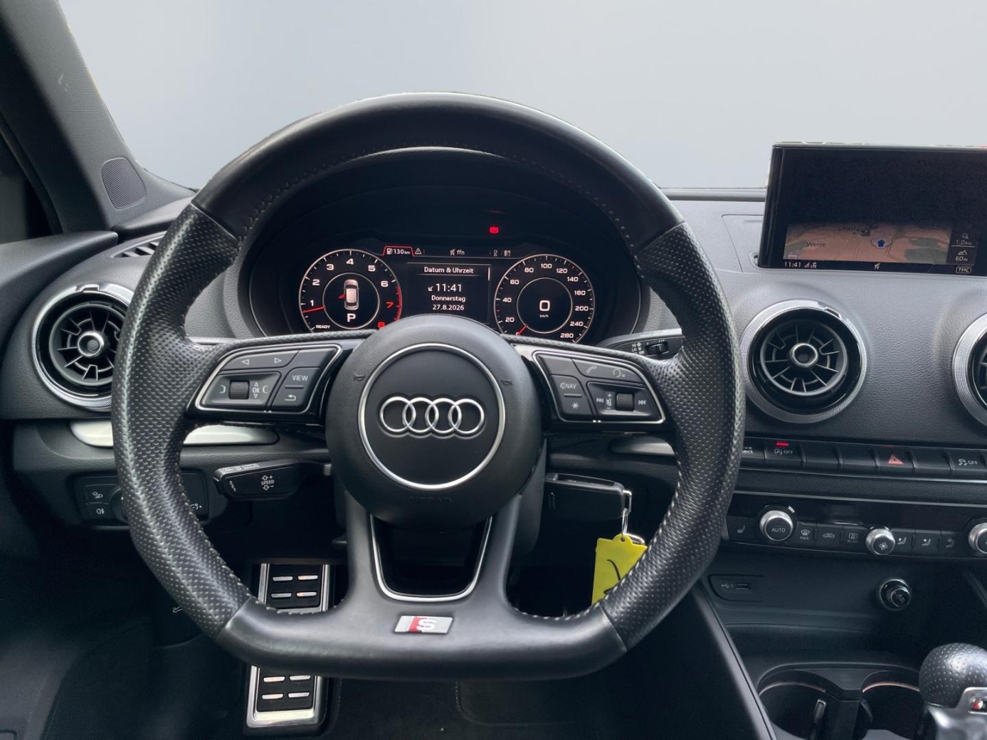Audi A3 Sportback 35 TFSI S-line *Optik*AHK*SHZ*Navi*