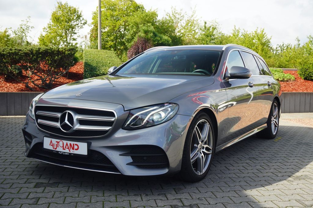 Image of Mercedes-Benz E 200