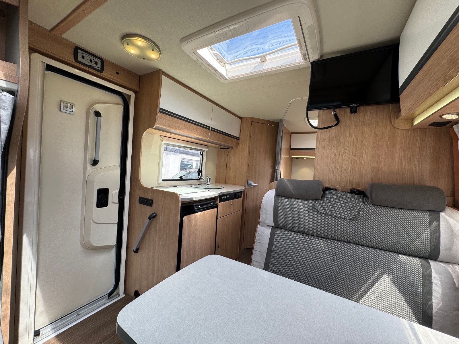 Fahrzeugabbildung Glücksmobil T 58 FIAT DUCATO 1.HAND VOLL SCHECKHEFT SAT TV