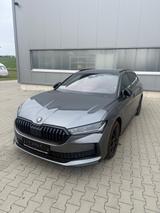 Skoda Superb 1.5 TSI iV DSG Sportline Combi/AHK/Stand