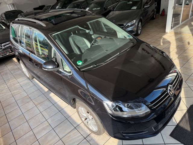 Volkswagen Sharan Highline 2,0 TSI DSG Automatik 7Sitze Led