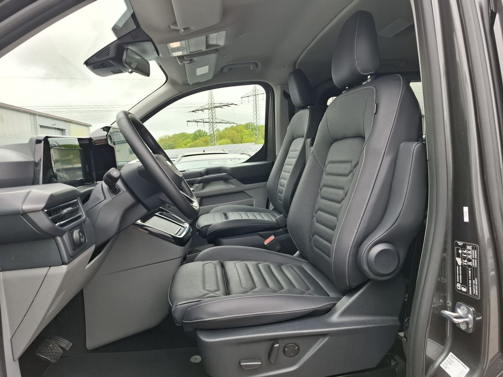 Fahrzeugabbildung Ford Tourneo Custom L1 Titanium X MATRIX*STANDH.*AHK