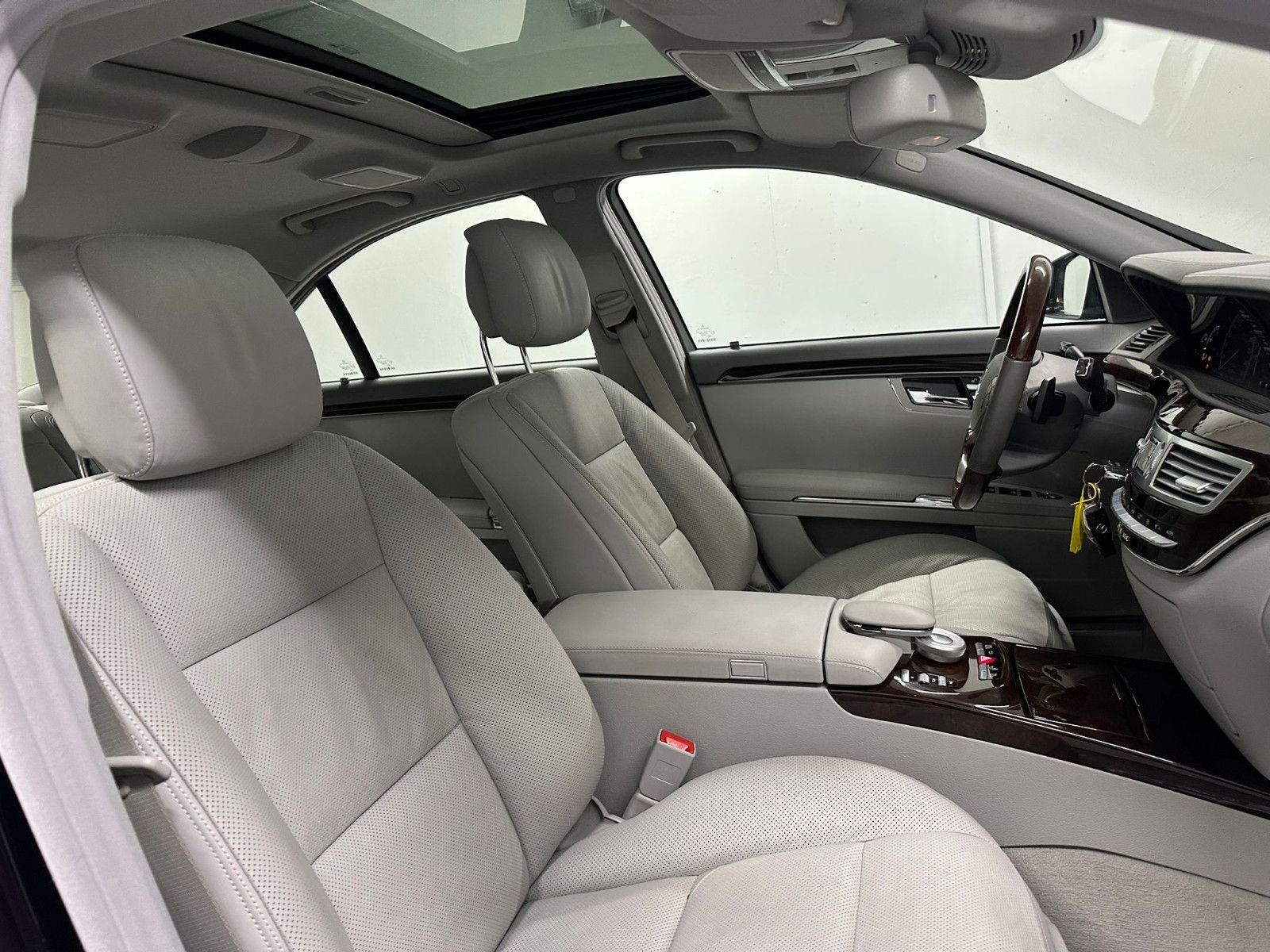 Fahrzeugabbildung Mercedes-Benz S 500 4MATIC *2.Hand*DISTRO*SCHIEBED*SITZKLIMA