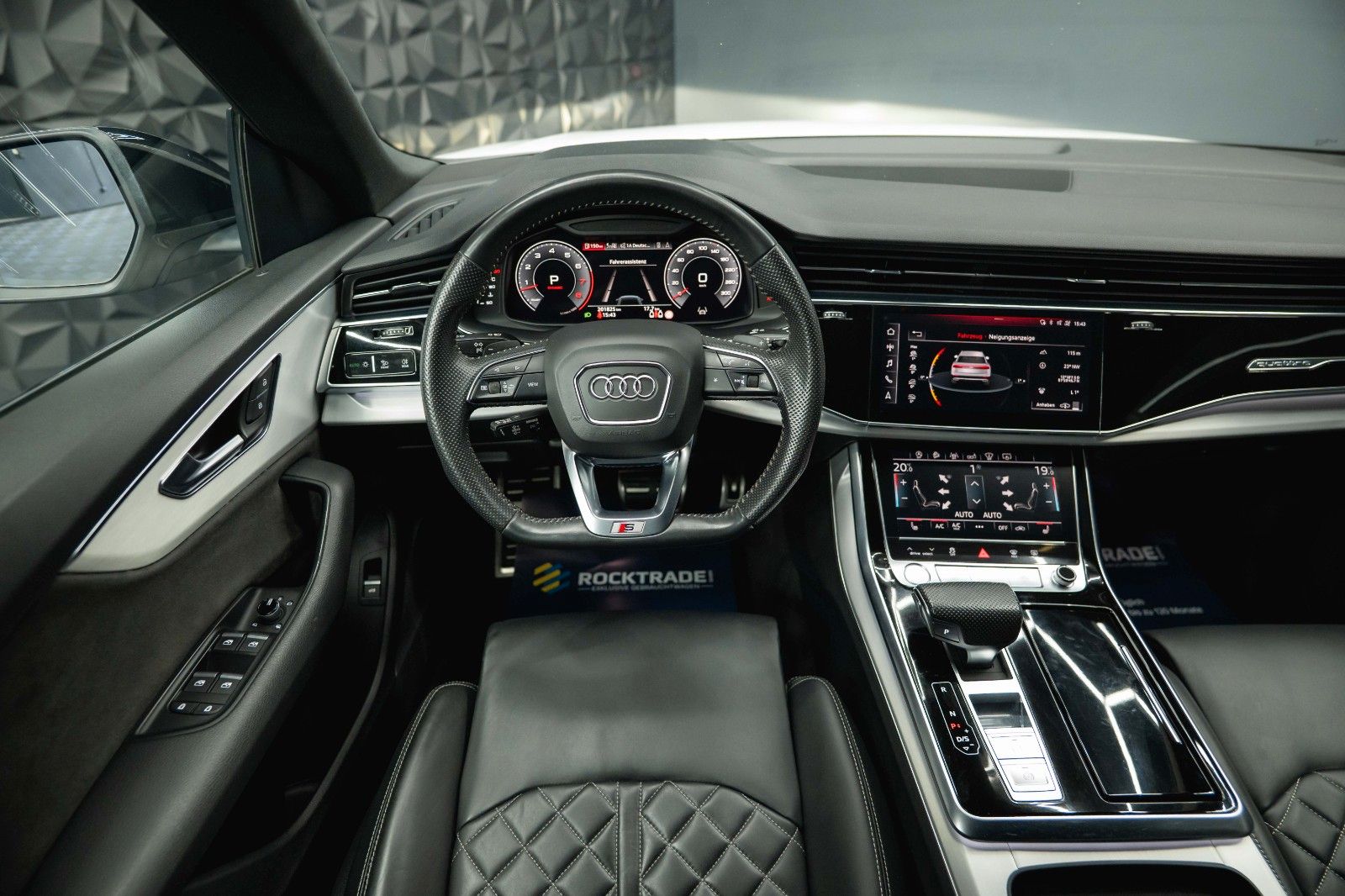 Fahrzeugabbildung Audi Q8 55 TFSI quattro S-Line Plus *ACC*Head Up*22'