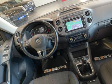 Volkswagen Tiguan Sport & Style 4Motion *NAVI*AHK*XENON*RFK