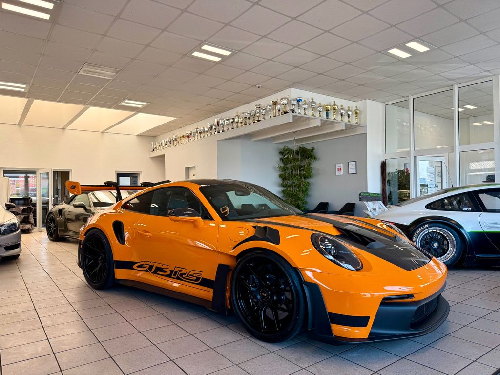 Image of Porsche 992