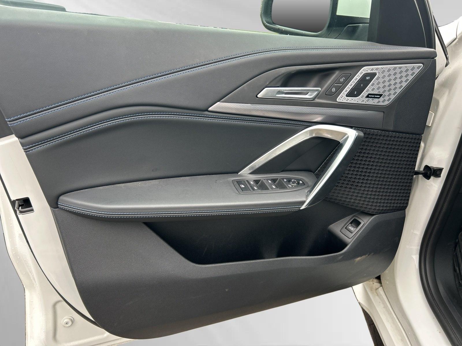 BMW iX1 xDrive30 M Sport AHK Pano Head-Up H/K, миниатюра 22
