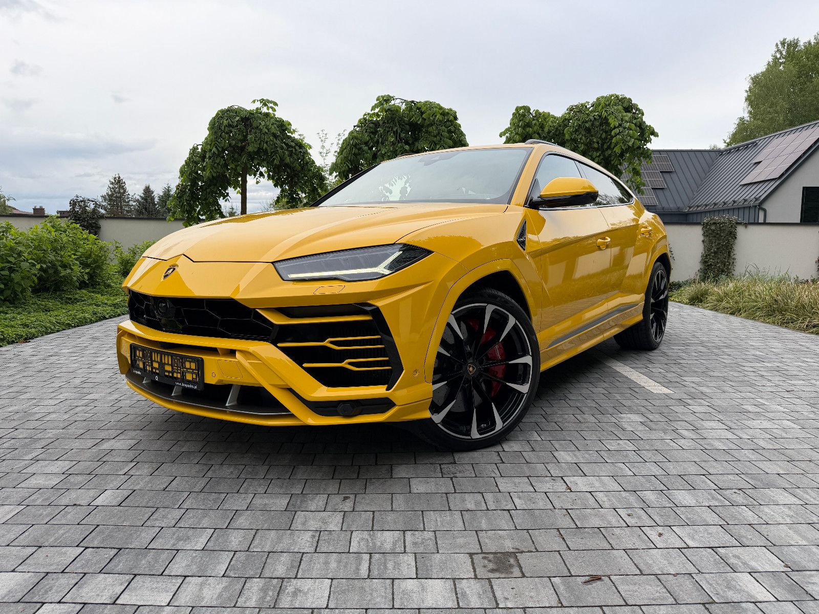 LAMBORGHINI Urus
