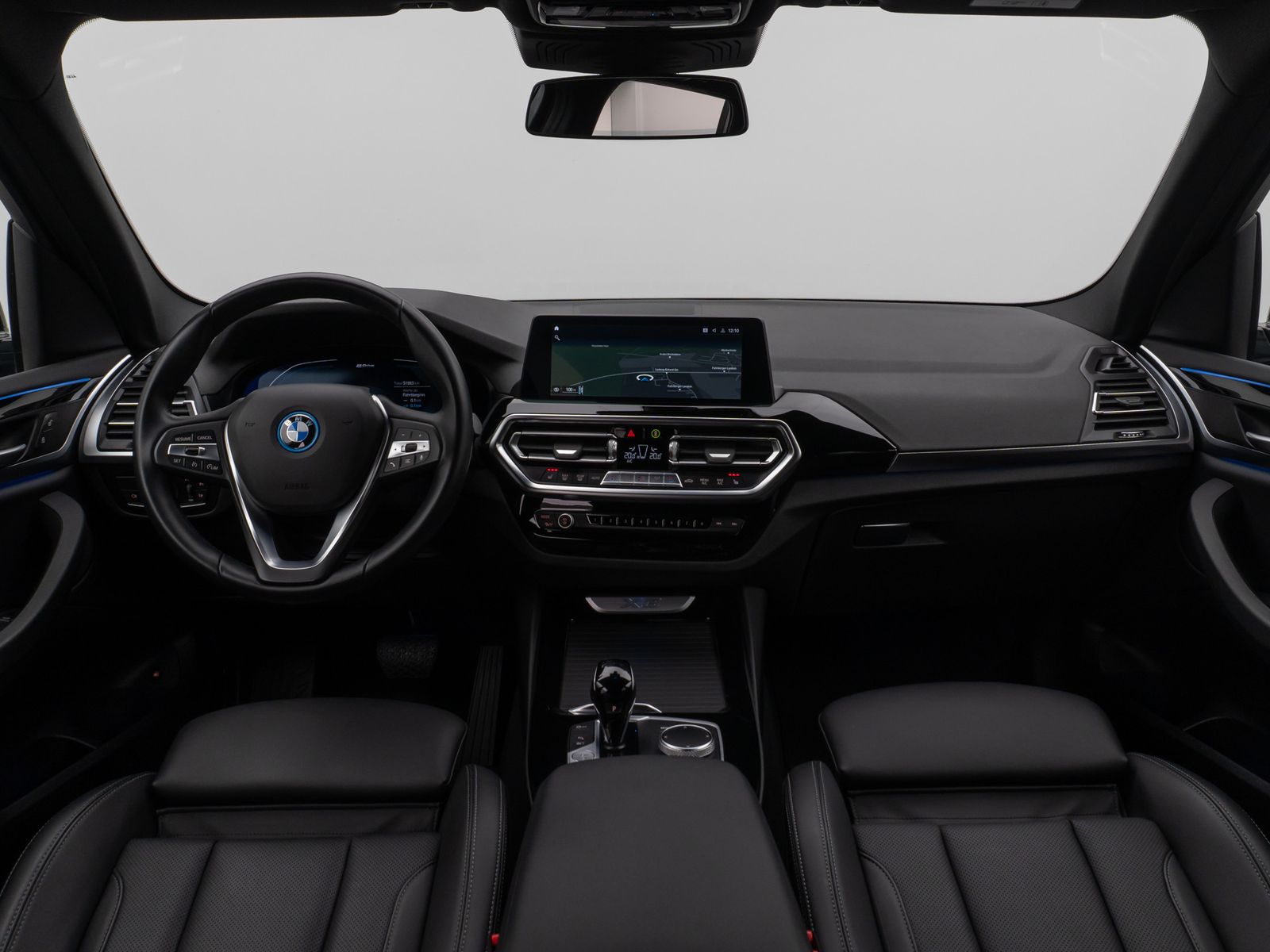 Fahrzeugabbildung BMW X3 xD30e Laser Kamera HUD DAB AHK Komfort 19Zoll