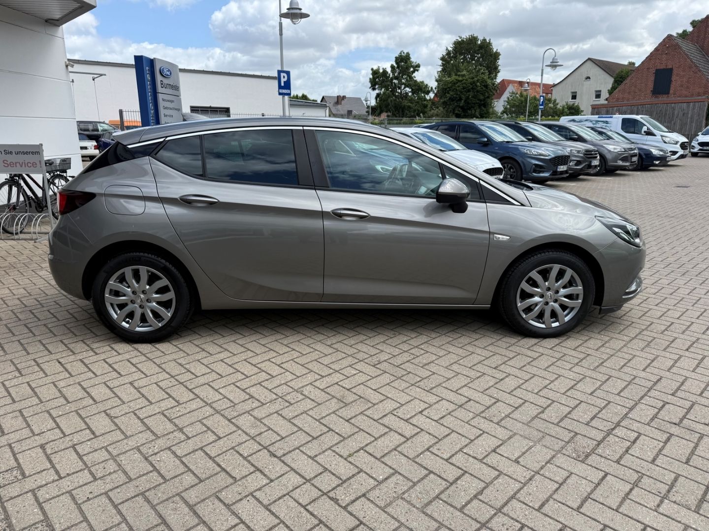 Fahrzeugabbildung Opel Astra K Edition Navi CarPlay  VZE GJR Musikstrea