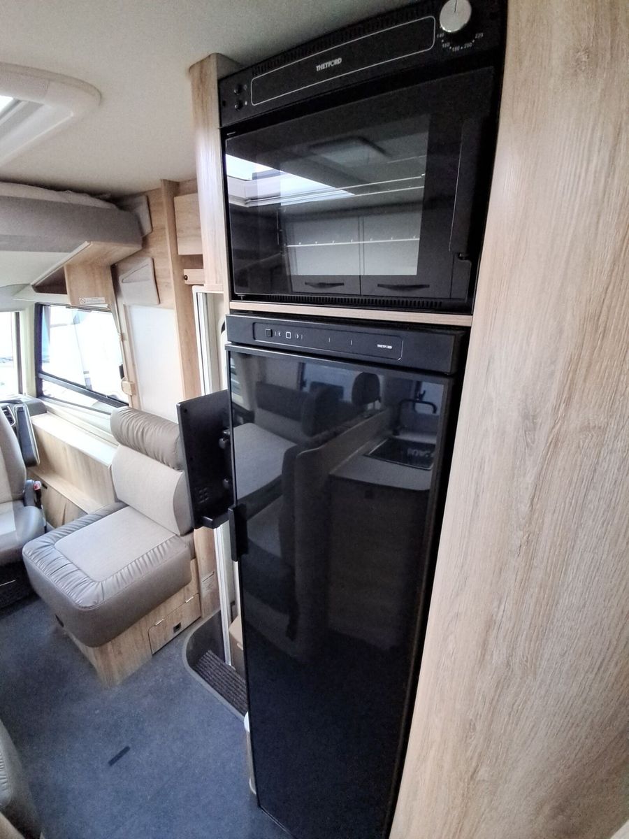 Fahrzeugabbildung Eura Mobil Integra Line IL 720 EB Mondial-Plus-Paket