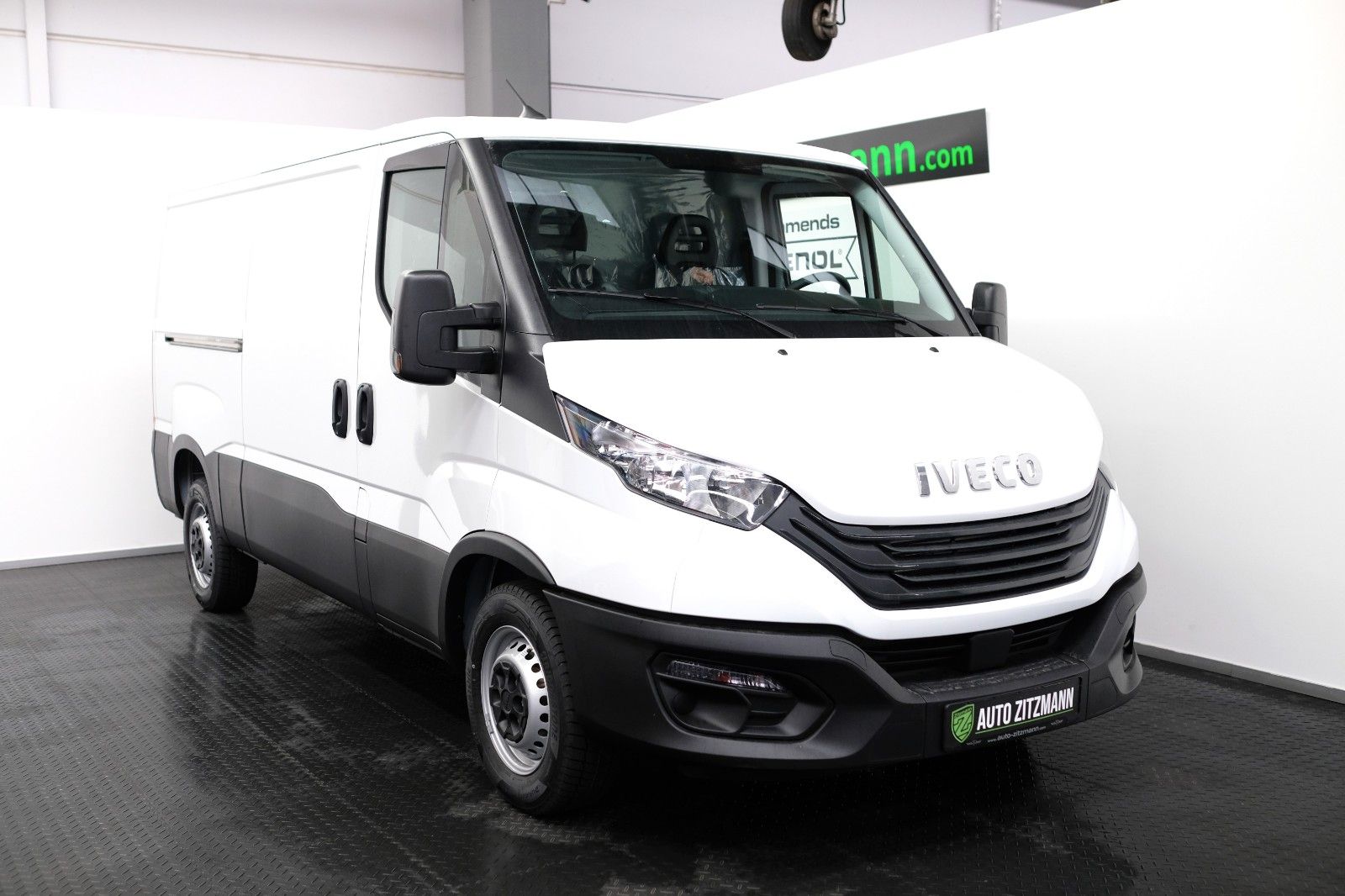 Fahrzeugabbildung Iveco Daily 35S14V  L2H1 RS3520 KAWA Flachdach