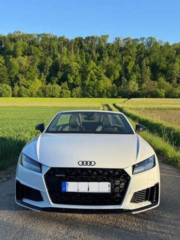 AUDI TT 45 TFSI S tronic quattro Roadster -