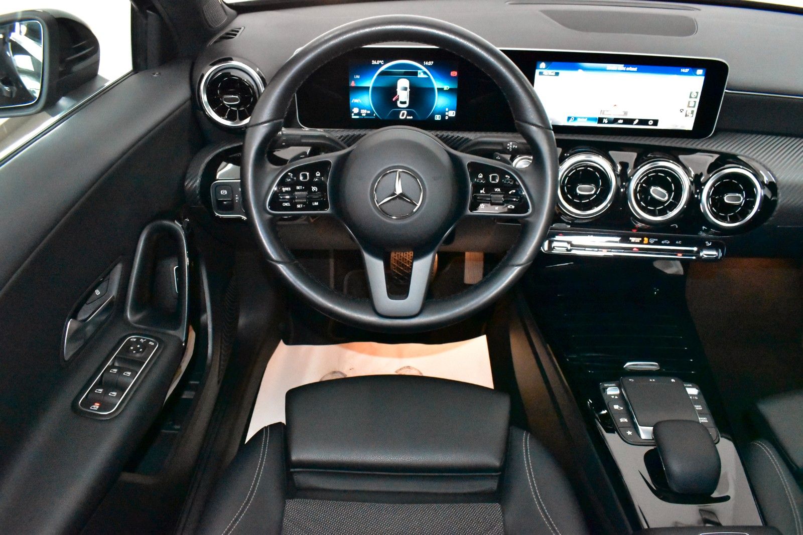 Fahrzeugabbildung Mercedes-Benz A 180d Lim. Style TLeder,Navi,LED,Kamera,ParkPak
