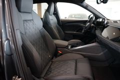 AUDI Q5 e-Hybrid quattro | Tech pro | Pano | Carbon AUDI Q5 e-Hybrid quattro | Tech pro | Pano | Carbon