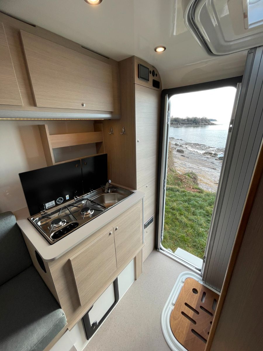 Fahrzeugabbildung Andere OVERLANDER 240