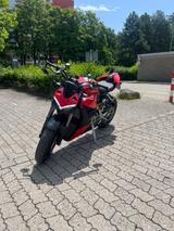 Ducati Streetfighter V2 - DUCATI ST2