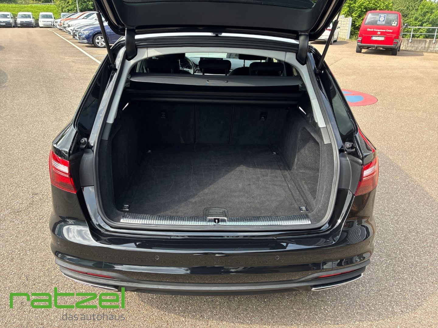 Fahrzeugabbildung Audi A4 Avant 35 TFSI S tronic Navi LED El. Heckklapp