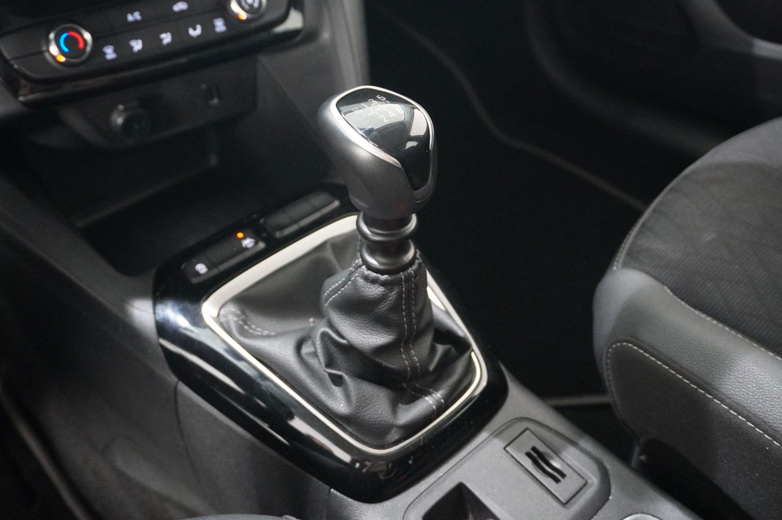 Fahrzeugabbildung Opel Corsa F 1.2T ELEGANCE NAVI/LED/SPORT/VIRTU./DAB+