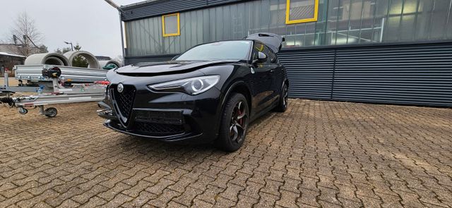 Alfa Romeo Stelvio 2.9 Bi-T. V6 375kW Quadrifoglio AT8-Q4