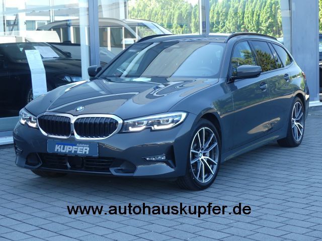 Image of BMW 330