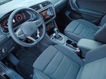 Fahrzeugabbildung Volkswagen Tiguan Allspace 1.5 DSG Navi/LED/ACC/Alu18"/7-S