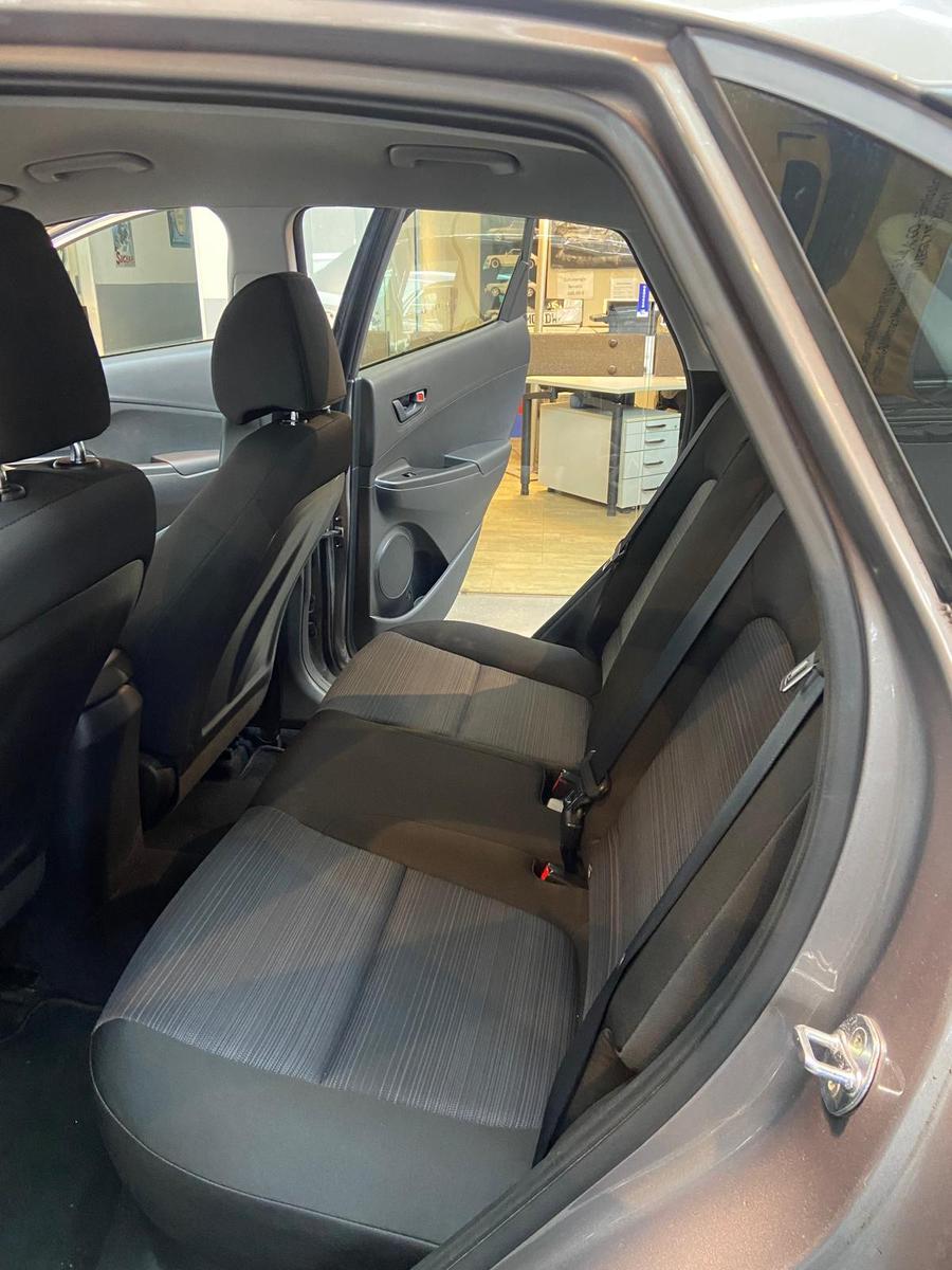 Hyundai Kona Pure 2WD