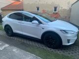 Tesla Model X 90D - - weiße Tesla Model X