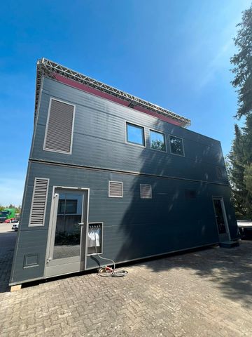 Fahrzeugabbildung Andere Einzigartiges Formel-1-Motorhome