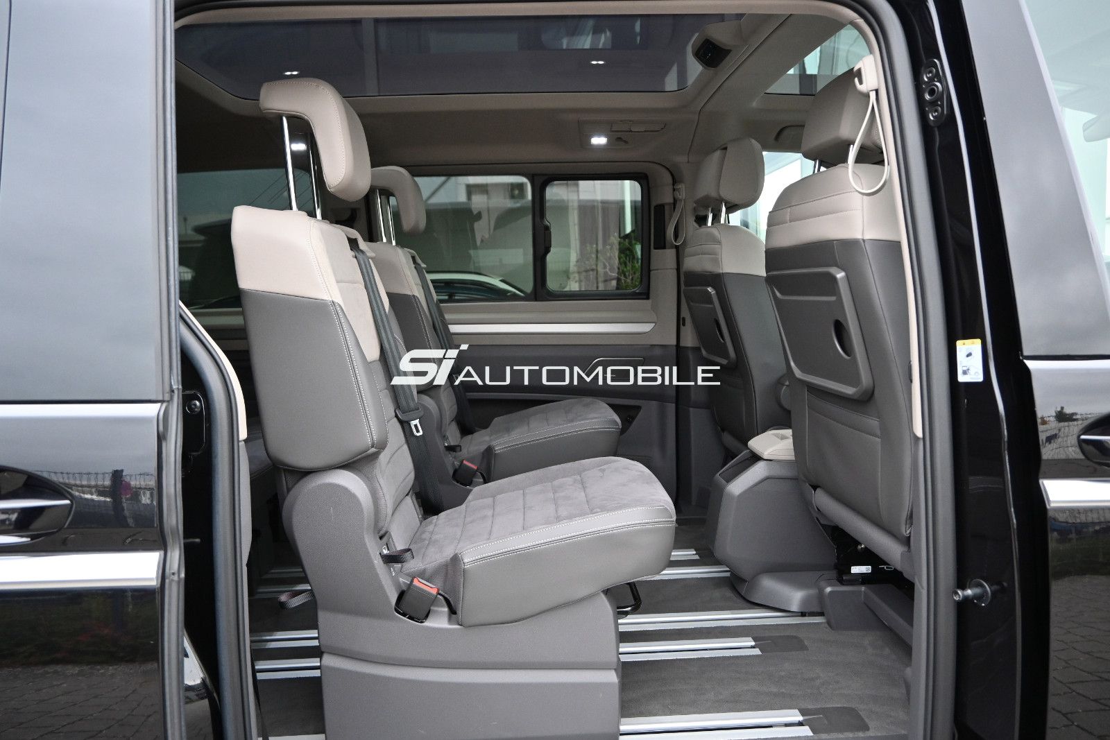 Fahrzeugabbildung Volkswagen T7 Multivan 2.0 TDI DSG LÜ Lang Style °DCC°AHK°
