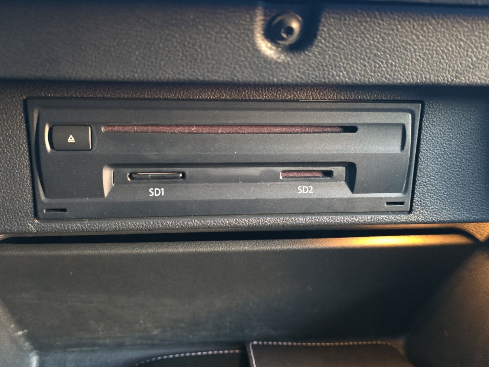 Fahrzeugabbildung Volkswagen T-Roc IQ.DRIVE AUS 1.HAND TOP ZUSTAND