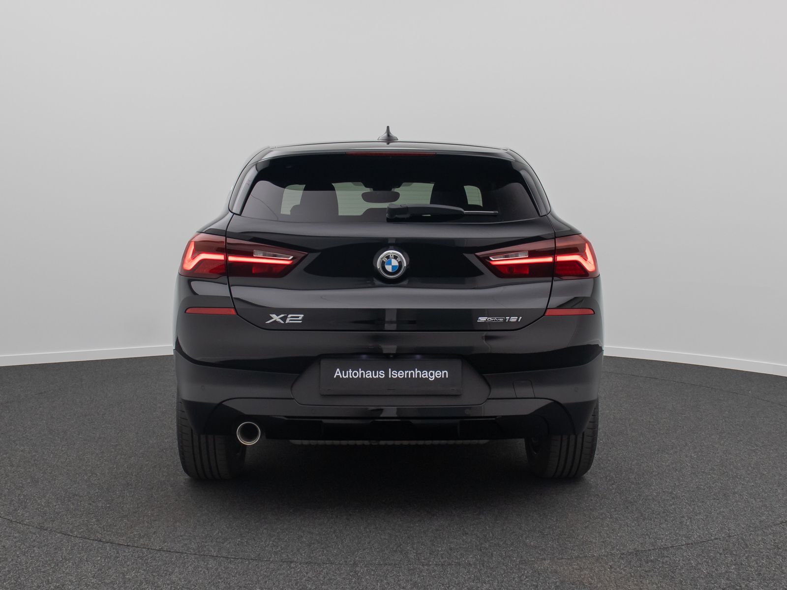 Fahrzeugabbildung BMW X2 sD18i  Kamera DAB AHK Navi HiFi Sportsitz 18"