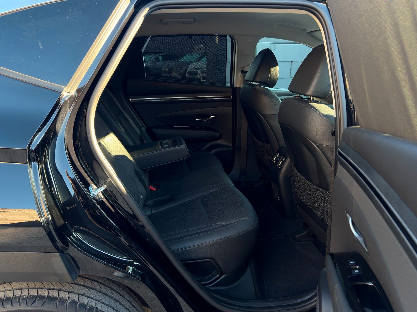 Fahrzeugabbildung Hyundai Tucson 1.6 T-GDI PHEV 4WD KRELL CarPlay 360° LHZ