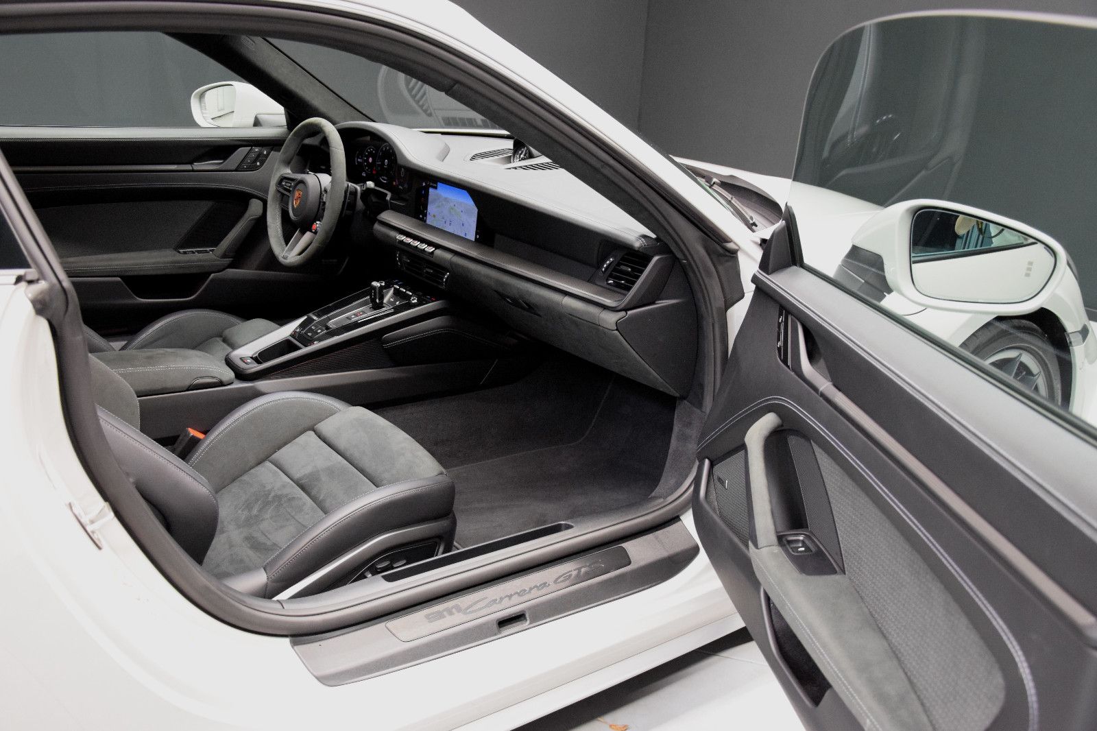 Fahrzeugabbildung Porsche 911 / 992.2 Carrera GTS T-Hybrid Lift Pano PDLS+