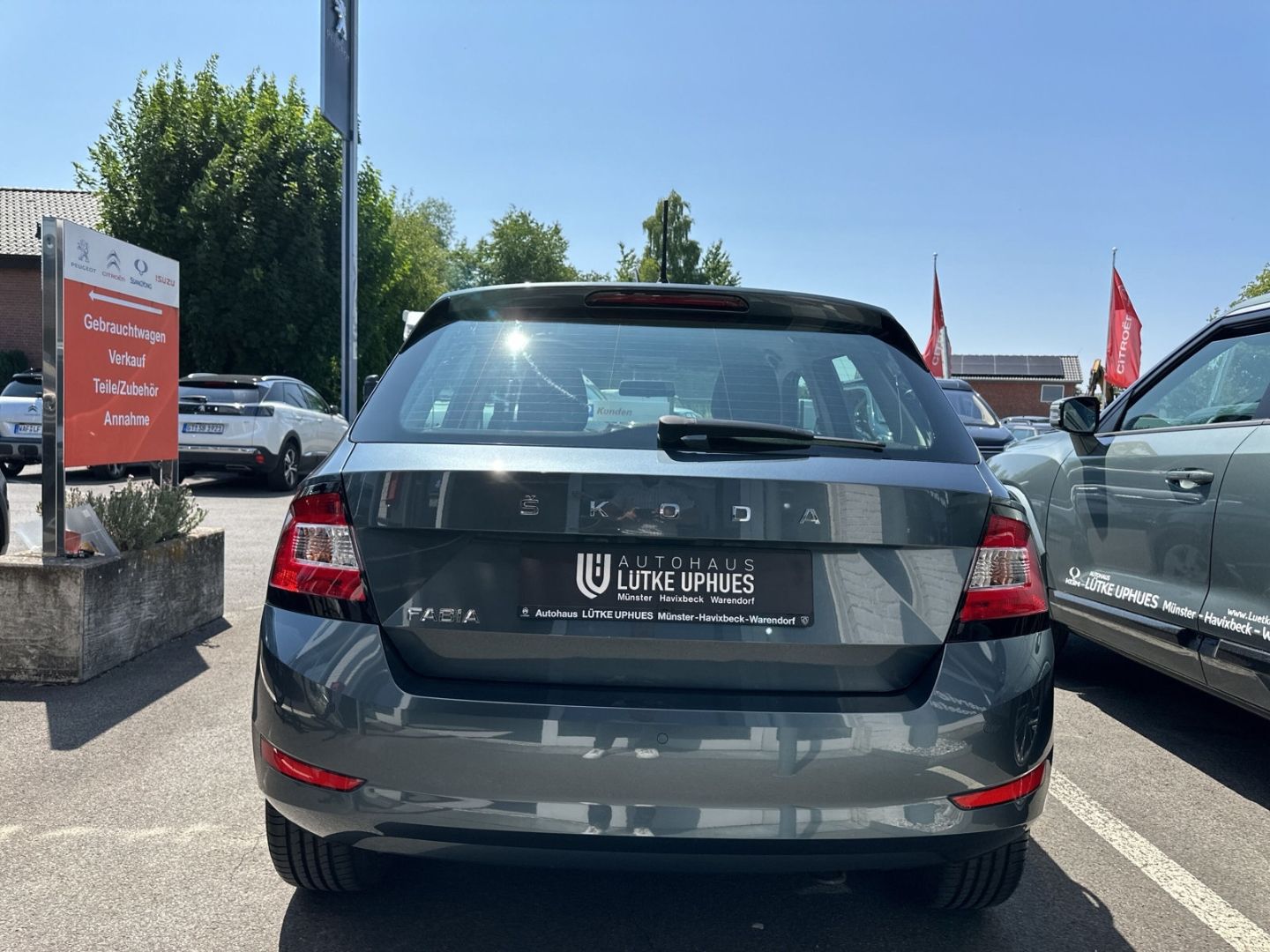 Fahrzeugabbildung SKODA Fabia Cool Plus 1.0 DAB Tel.-Vorb. PDC Alu Klima